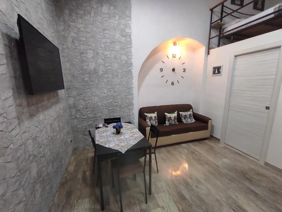 Tapia\'S Rooms Big contacts